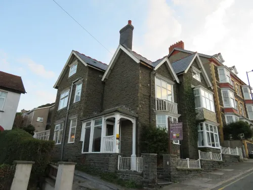 Bodalwyn Guest House - Sea View