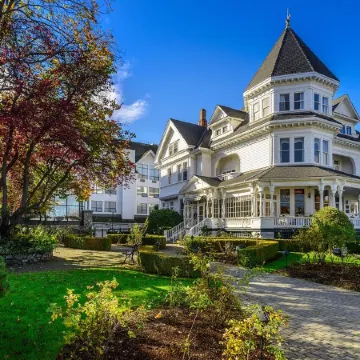 Pendray Inn and Tea House