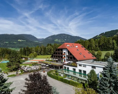 Royal Hotel Hinterhuber Hotels in Riscone