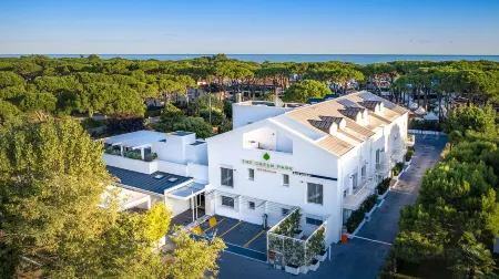 The Green Park Hotel WellnessSpa & Restaurant