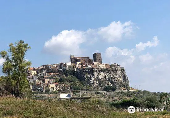 Dongione - Castle of Motta Sant'Anastasia
