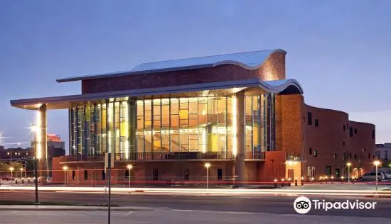 Globe-News Center for the Performing Arts