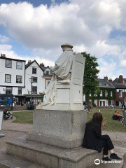 Statue of Richard Hooker