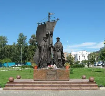 Monument To Blessed Petr and Fevroniya Moromskiye