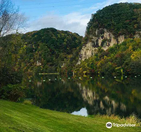 Kuttari Lake