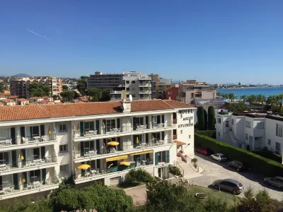 Motel Ascot - Hotel & Appartements Hotel di Cagnes-sur-Mer