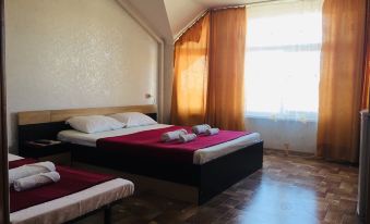 LenArt Guest House