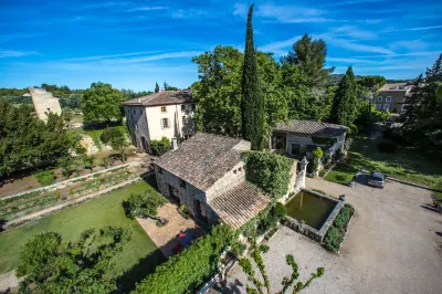 Le Galinier Lourmarin, a Beaumier Guesthouse Hotels near Parc de la Ferrage