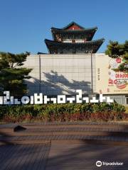 Special Visit to Gyeonghoeru Pavilion