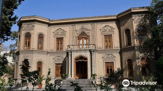 Glassware and Ceramic Museum of Iran