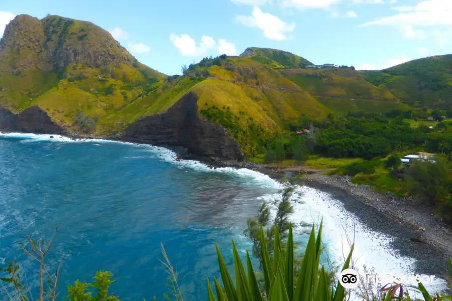 Kahakuloa Bay