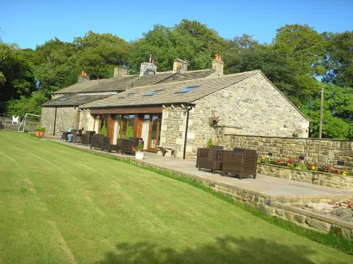 Green Grove Country House