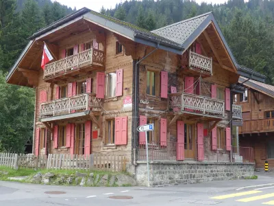 Chalet Suisse Bed and Breakfast Hotels in Champery