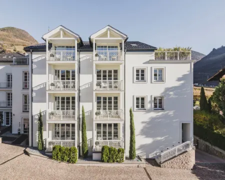 มักดาเลเนอร์โฮฟ โรงแรมในโบลซาโน