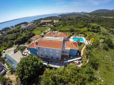Family Resort Hotel Manora Hotels in Martinscica