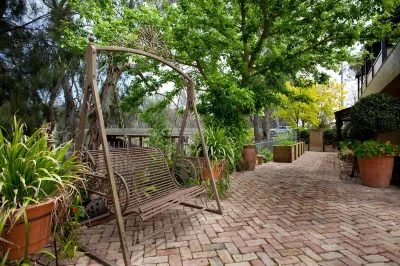 CocknBull Boutique Hotel Echuca Hotels in 