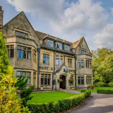 The Hare & Hounds Hotel
