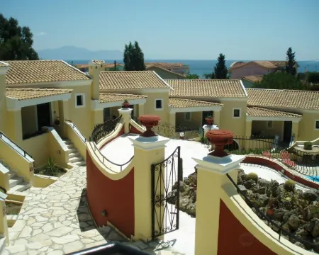 Mediterranean Blue Hotels in Kávos