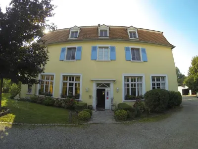 Les Prés d'Ondine Hotels in Marckolsheim