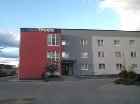 Hotel Porto Отели в г. Дебељак