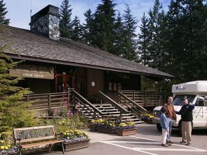 Glacier Bay Lodge