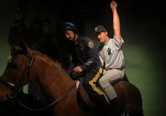 Hotels near Heroes of Baseball Wax Museum