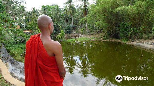 Mahamevnawa Amadahara Buddhist Monastery - Pinnawala