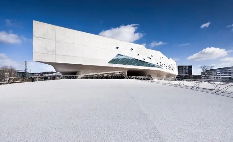 Hotels near Phaeno Science Center