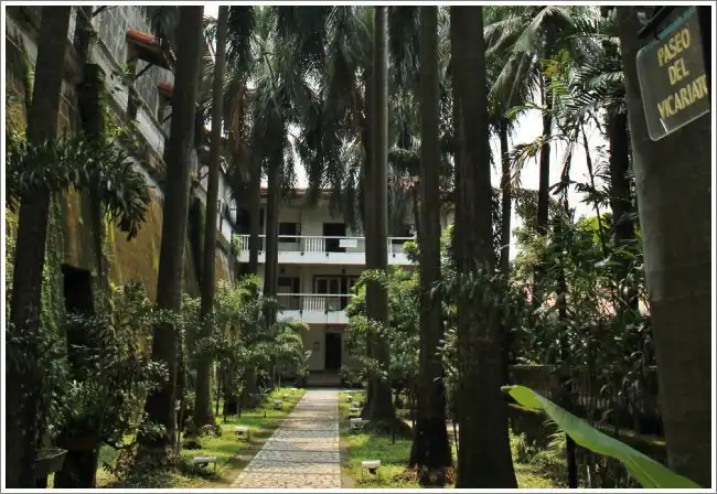Hotels near Padre Blanco Gardens