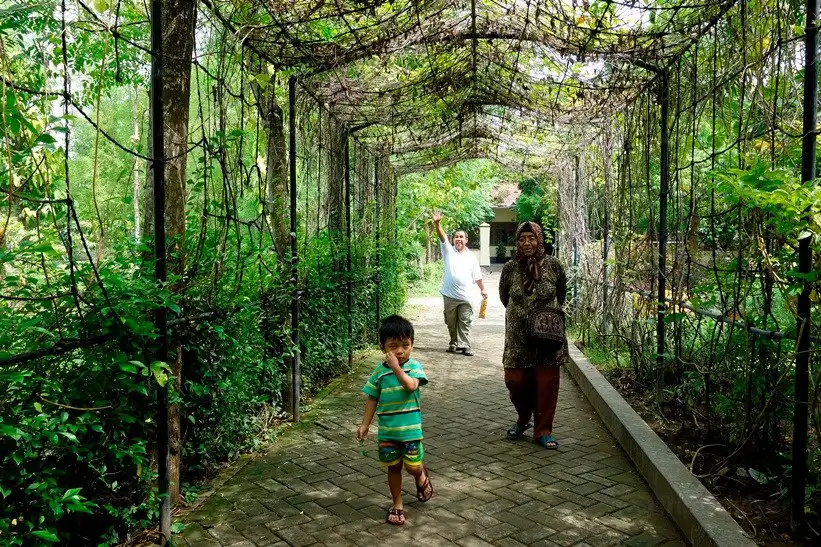 Hotel dekat Hutan Kota Tulungagung