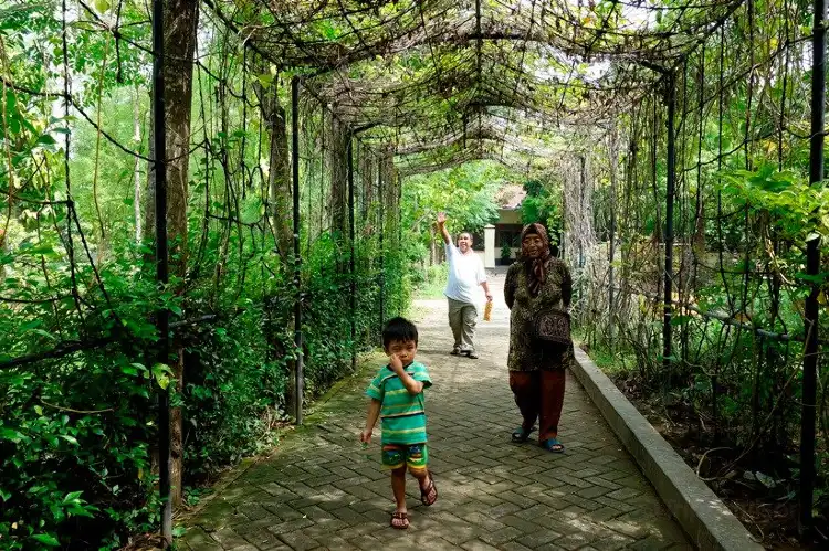 Hotel dekat Toko Terang Jaya