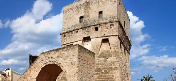 Hotels in Torre a Mare
