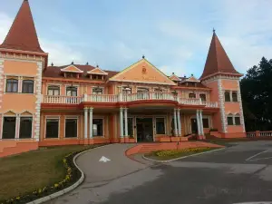 Hotel Villa Majur
