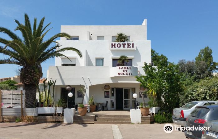 Hotel Sable Et Soleil - Port, Plage et Jacuzzi Privé