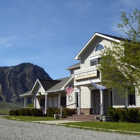 Yellowstone Basin Inn