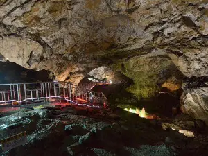 Yongyeon Cave