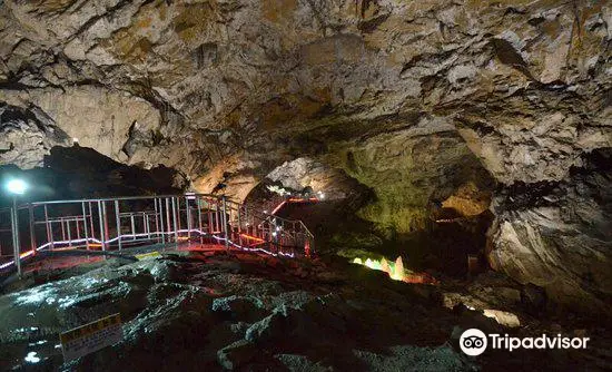 Yongyeon Cave