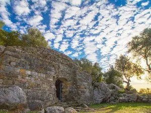 Visitas guiadas al yacimiento arqueológico Ocuri (Ubrique)