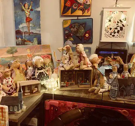 Hotels near MagicYard Gallery
