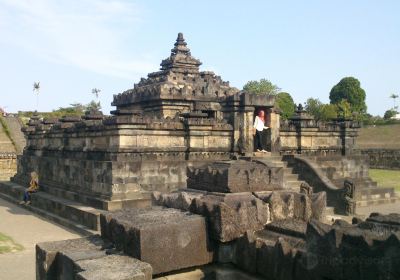 Sambisari寺