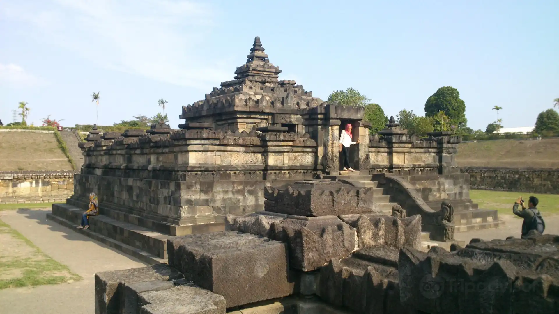 Hotels near Sambisari Temple
