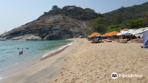 Sai Noi Beach