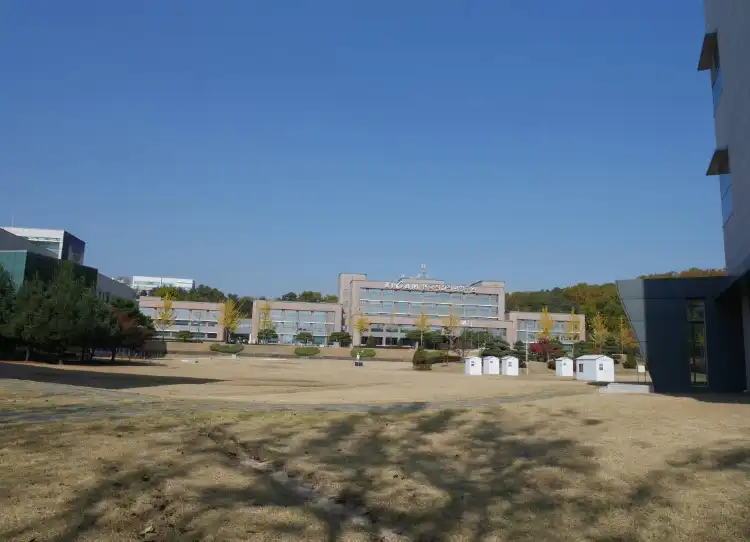 Hotels near Daeheungdong Culture and Art Road