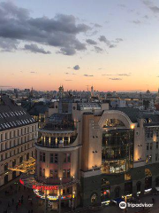 Viewpoint at the Rooftop of Central Children's World