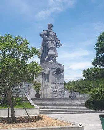 Emperor Quang Trung's Statue