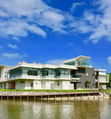 恩納村博物館周辺のホテル