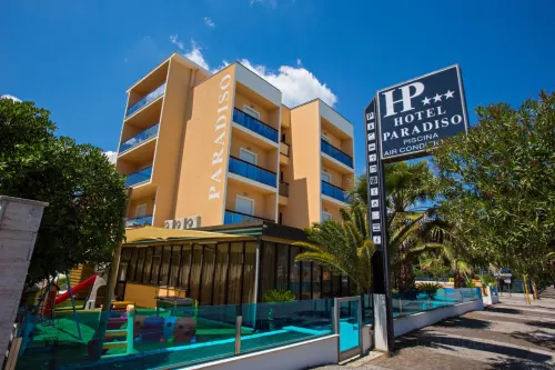 Hotel Paradiso - Parking