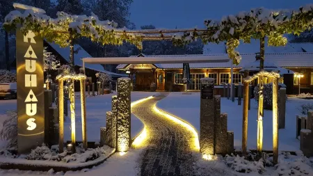 Ringhotel Forellenhof Отели в г. Ходенхаген