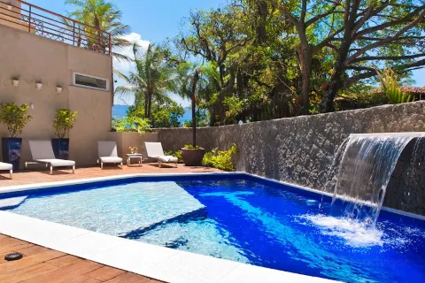 Abayomi Hotel