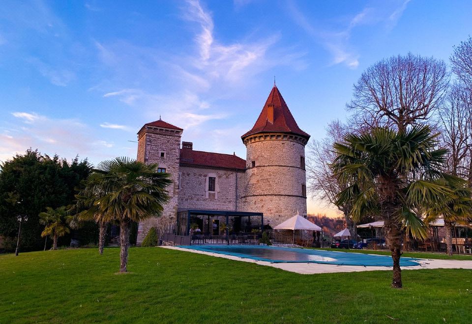Château Chapeau Cornu-Vignieu Updated 2022 Room Price-Reviews & Deals |  Trip.com